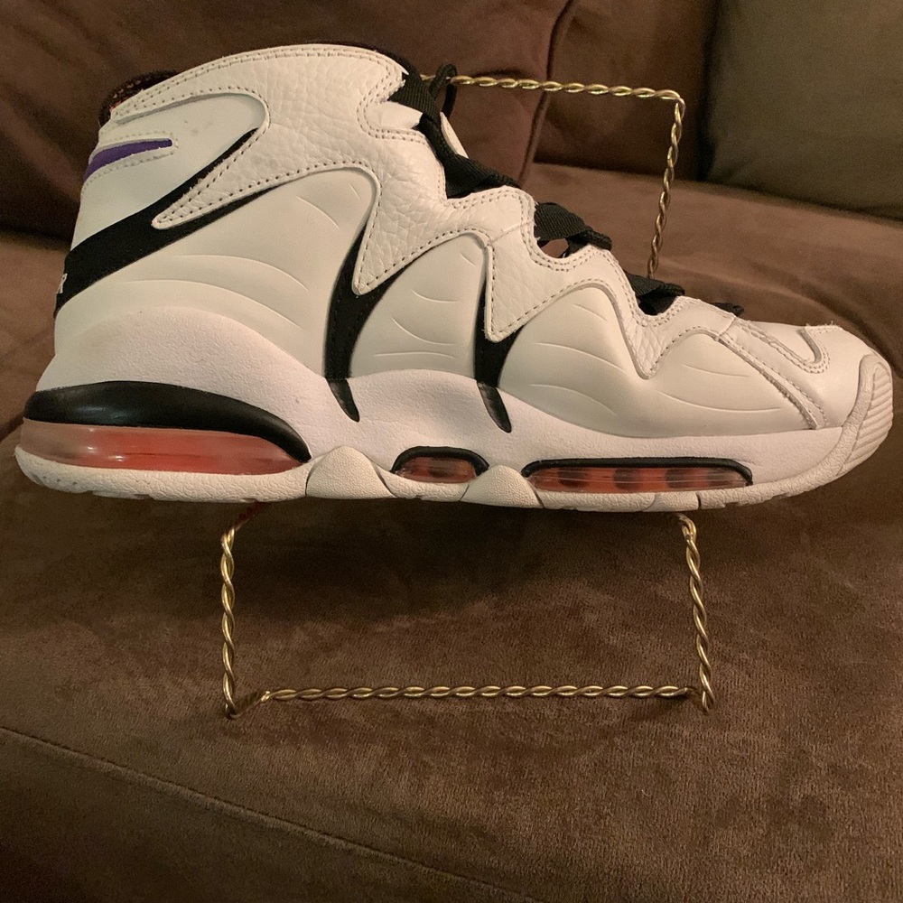 Shoes - Picture 2 of 2